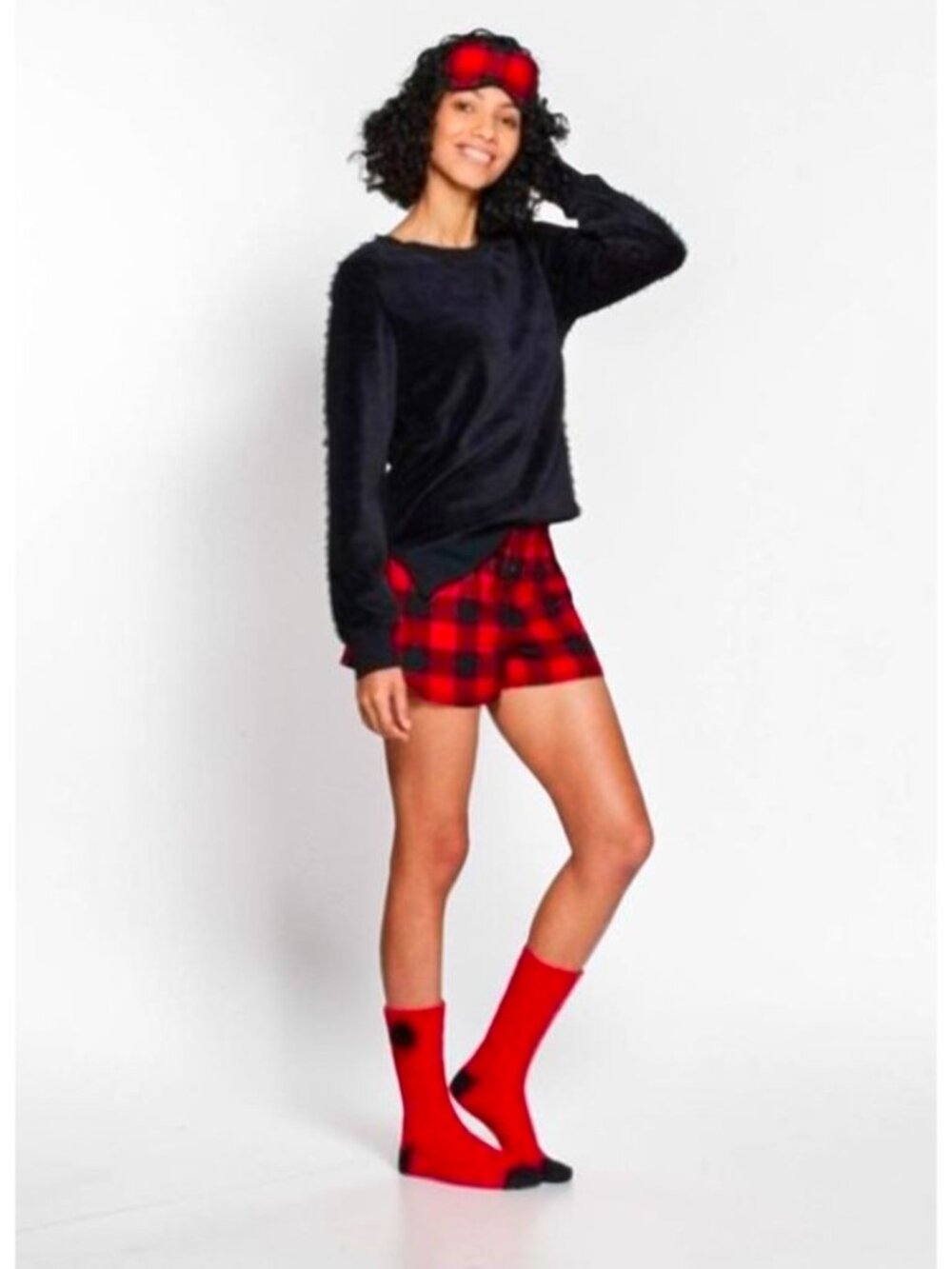 Wondershop 4-Piece Women’s Plush Pullover Flannel Shorts Cozy Socks & Eye Mask S - Picture 3 of 8